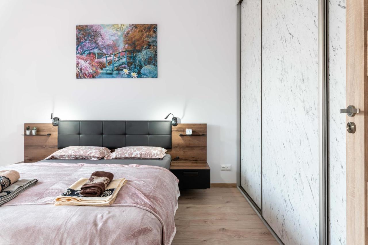 Апартаменти Apartwro - Apartament Przy Wyspie Slodowej, Garaz, Projektor, Rowery Вроцлав Екстер'єр фото